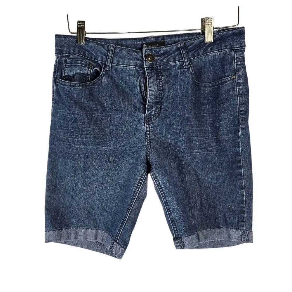 Signature Studio Silver Bloom Embroidered Denim Shorts